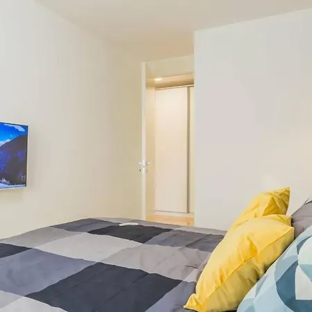 Modern Close To Points Of Interest *